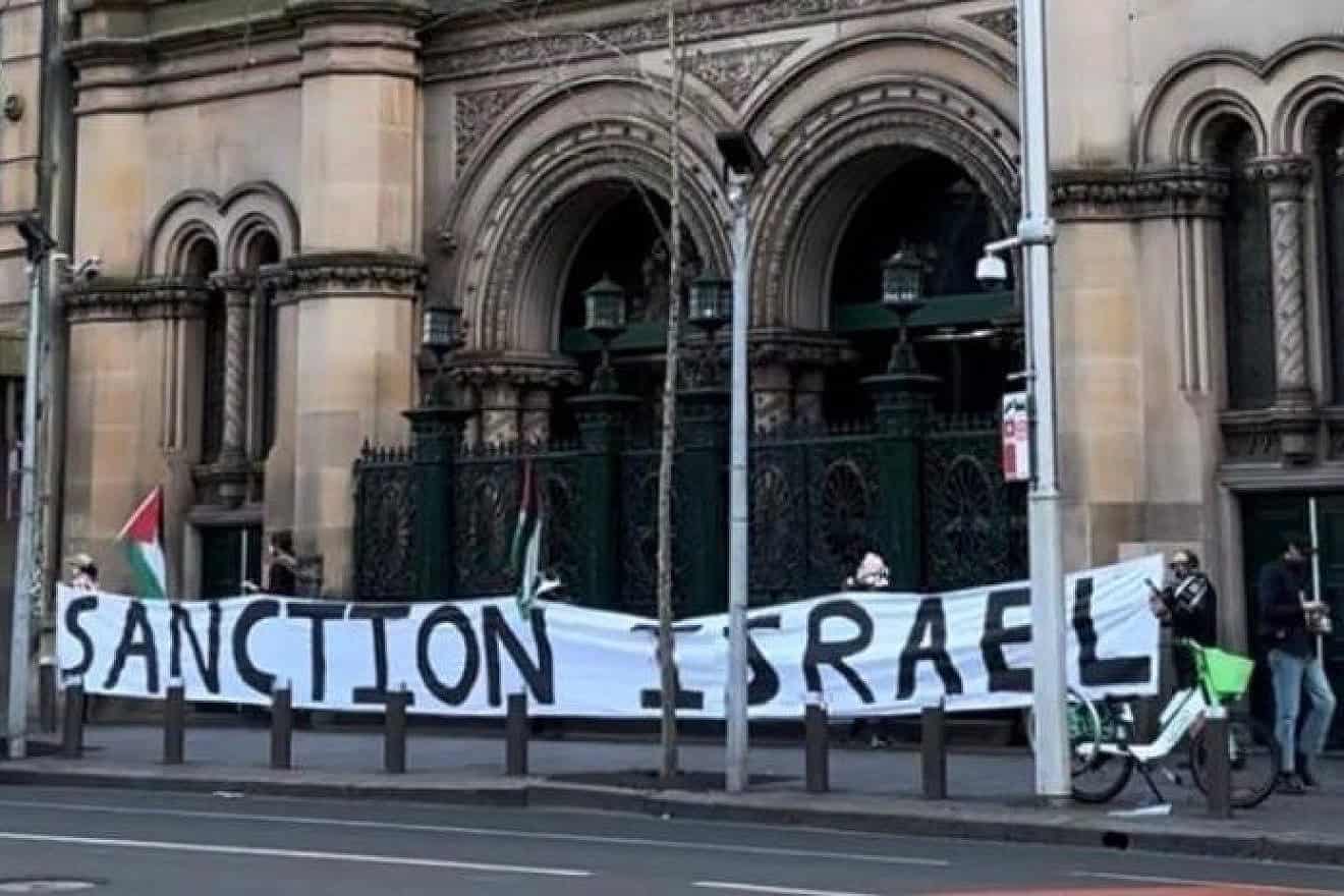 Australia’s Great Synagogue Vandalized with Anti-Israel Message