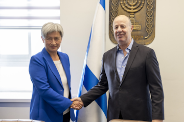 Australian Minister of Foreign Affairs Avoids Southern Israel, Triggers Outrage