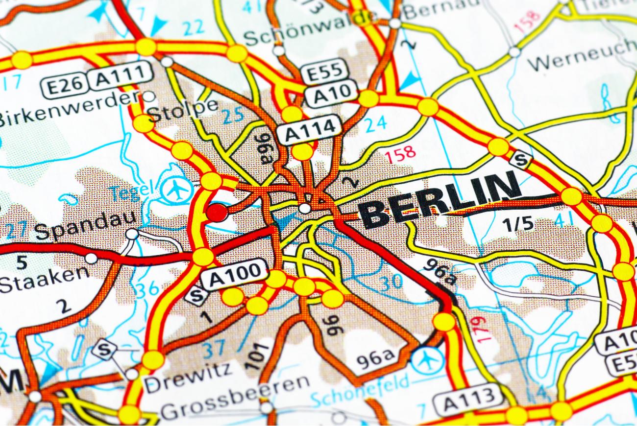 Central Council of Jews in Germany Criticizes Berlin Police Chief’s Warning Amid Rising Antisemitism