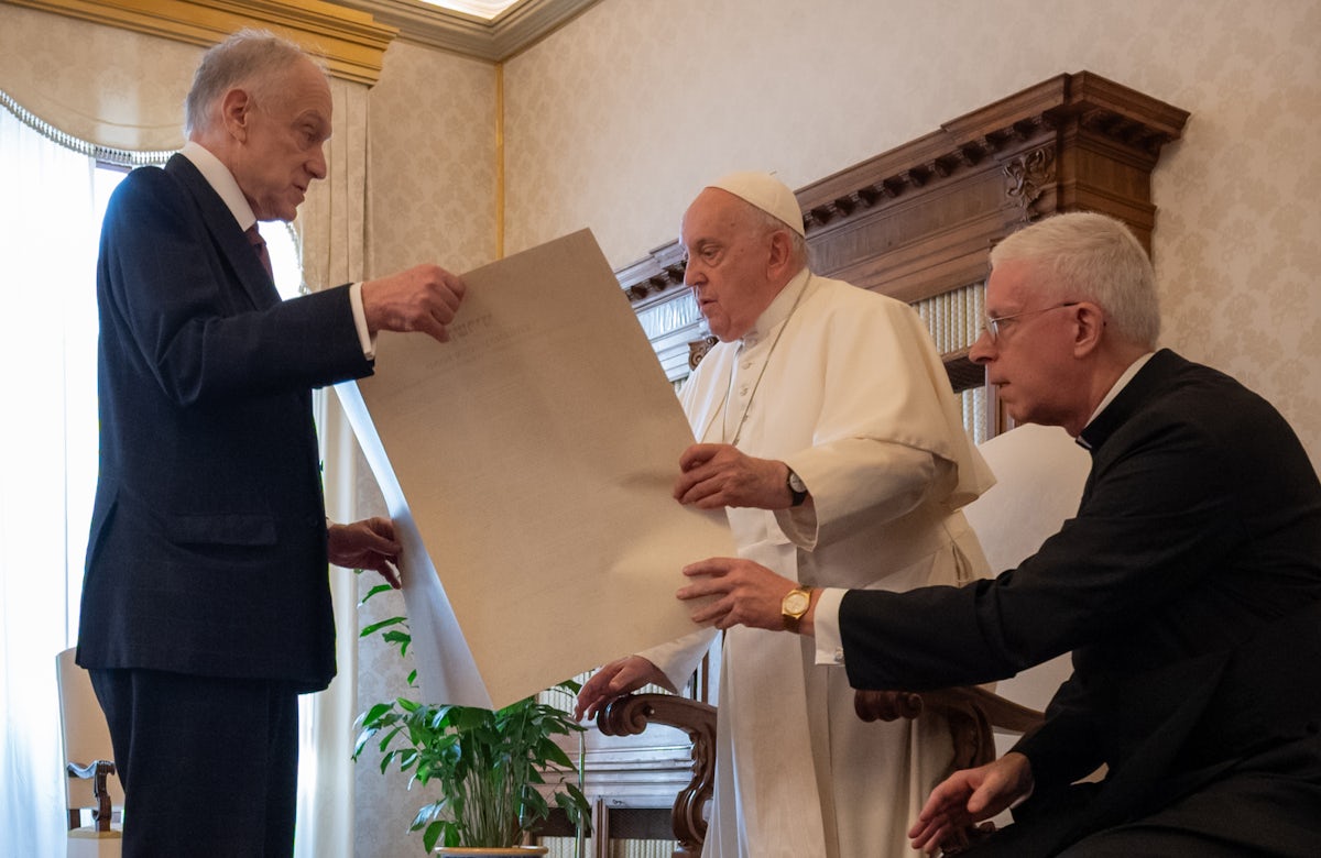 WJC President Ronald S. Lauder Engages With Pope Francis During Israel-Gaza Hostage Crisis