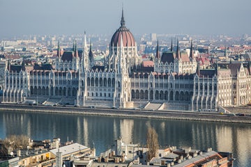 Hungarian Jewish Community Blast Minister for Praising WWII Leader | Barrons
