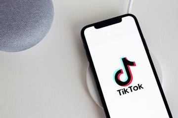 WJC, UNESCO partner with TikTok to offer comprehensive Holocaust education resource to its global community
