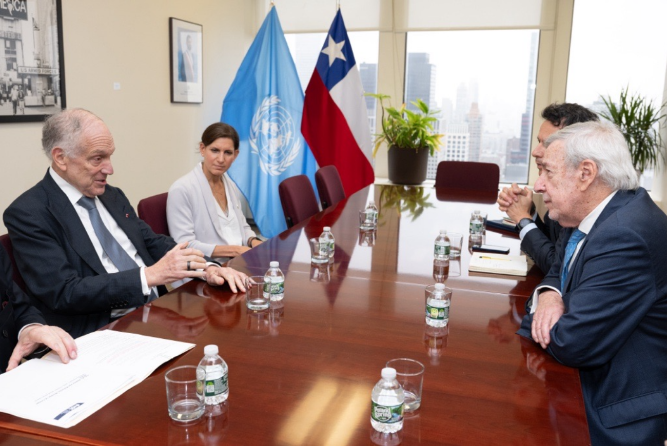 Lauder Urges Chile’s Foreign Minister to Increase Support for Jewish Community Amid Heightened Tensions Over Israel-Hamas War