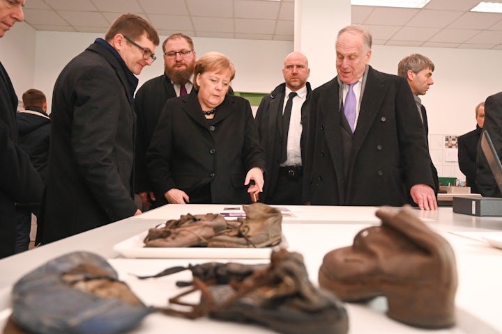 WJC President Ronald S. Lauder thanks  Angela Merkel for Contribution toward Auschwitz Preservation
