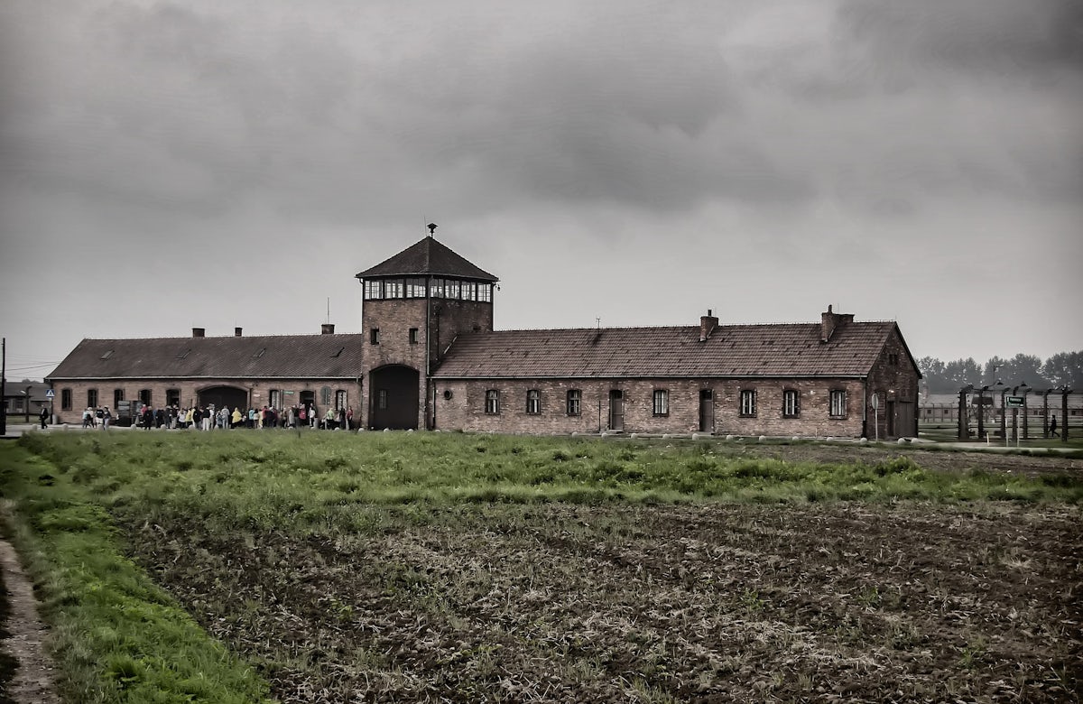 Auschwitz survivors dwindle as the 75th anniversary arrives | The New York Times