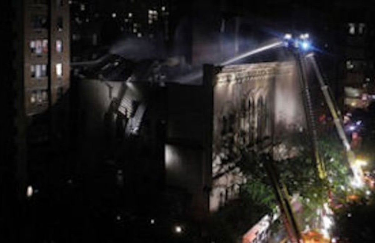 Fire damages prominent New York City synagogue