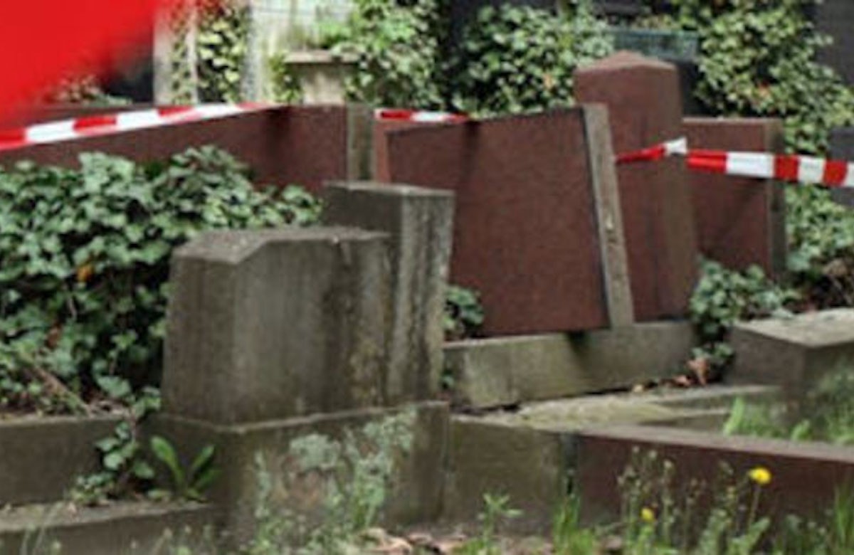 Slight rise in anti-Semitic acts in Germany as vandals strike at Berlin's Weißensee Cemetery
