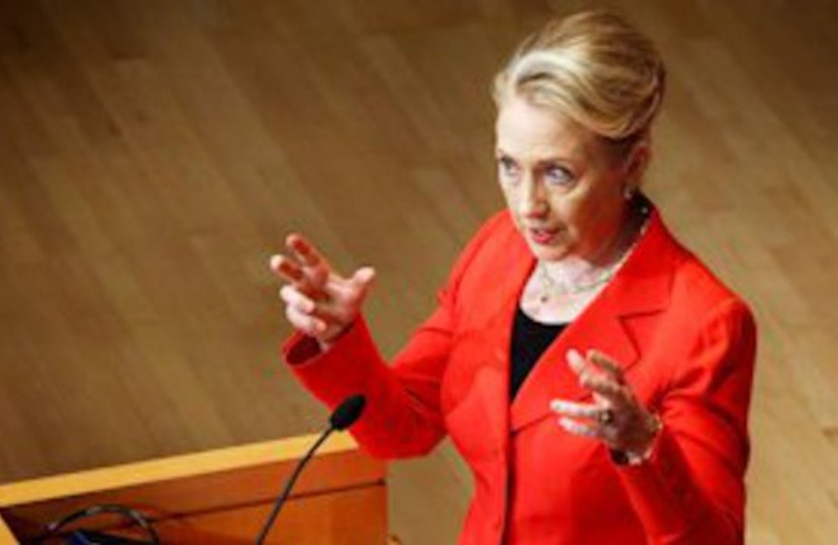 Hillary Clinton urges fight against demonization of Jews and Israel