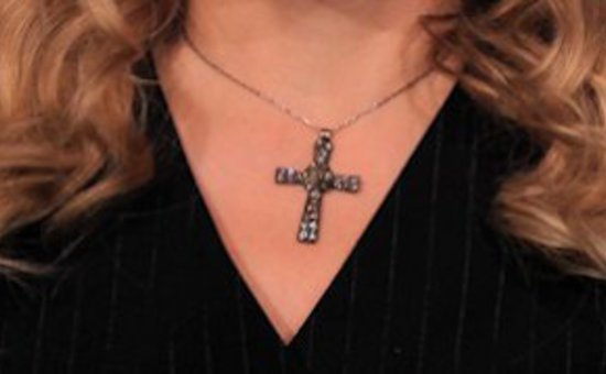 European court rules people allowed to wear religious symbols at work