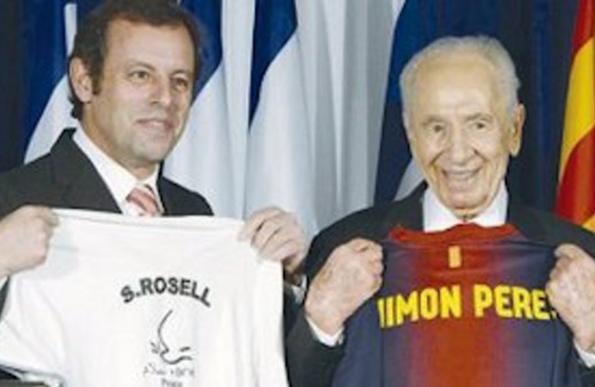 Barcelona to play soccer match for peace 