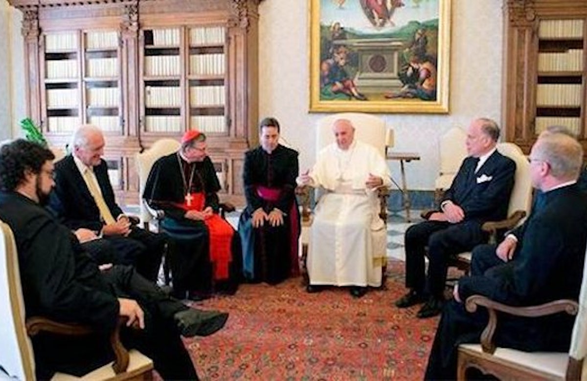 Pope Francis praises Jews for having 'kept faith' despite Shoah