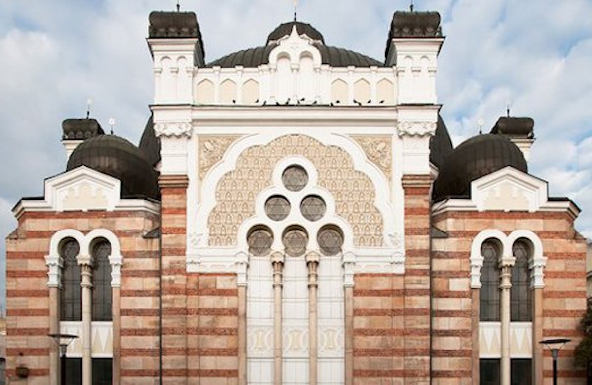 Vandals daub swastika on Bulgaria's main synagogue