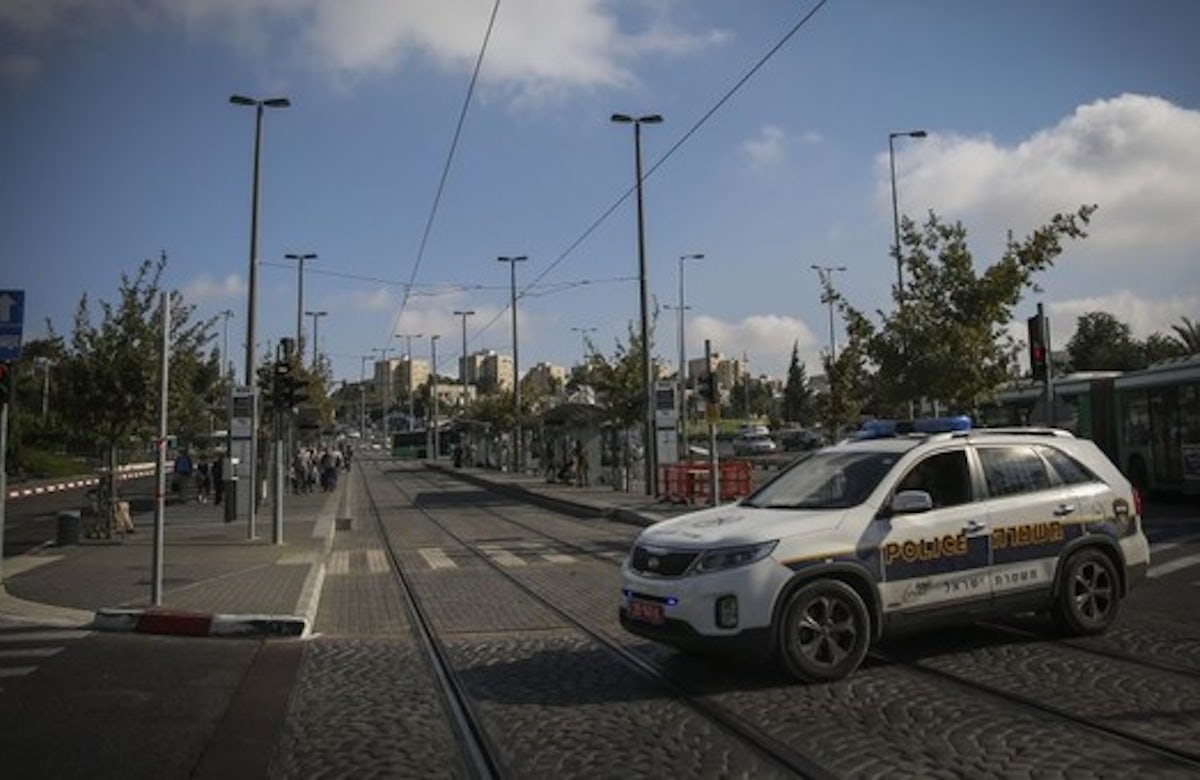 American citizen stabbed by Palestinian in Jerusalem, Israeli student hurt by errant police fire