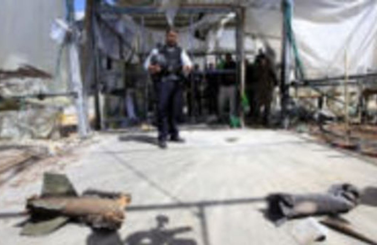 Militants in Gaza fire Qassam rockets into Israel, killing Thai civilian