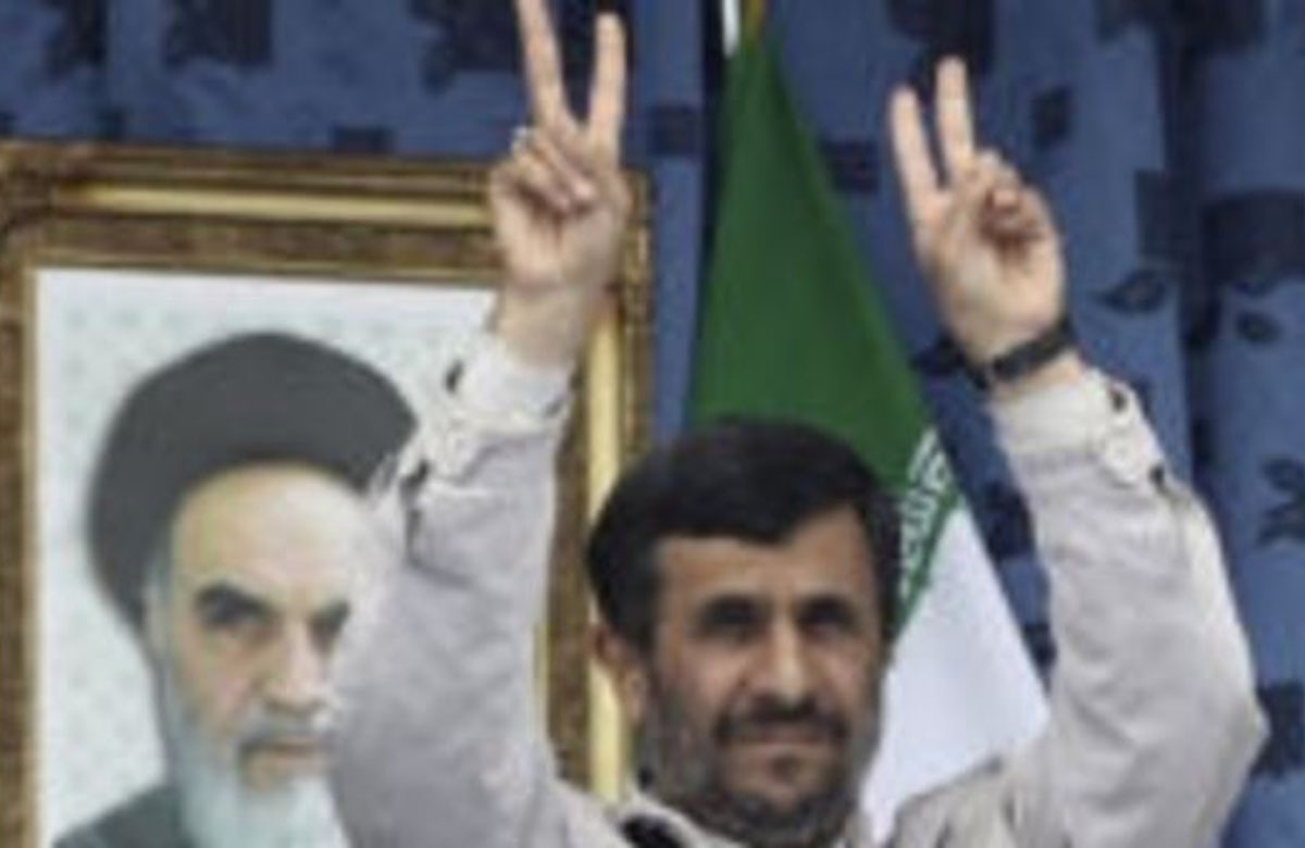 Ahmadinejad calls Obama “inexperienced amateur”