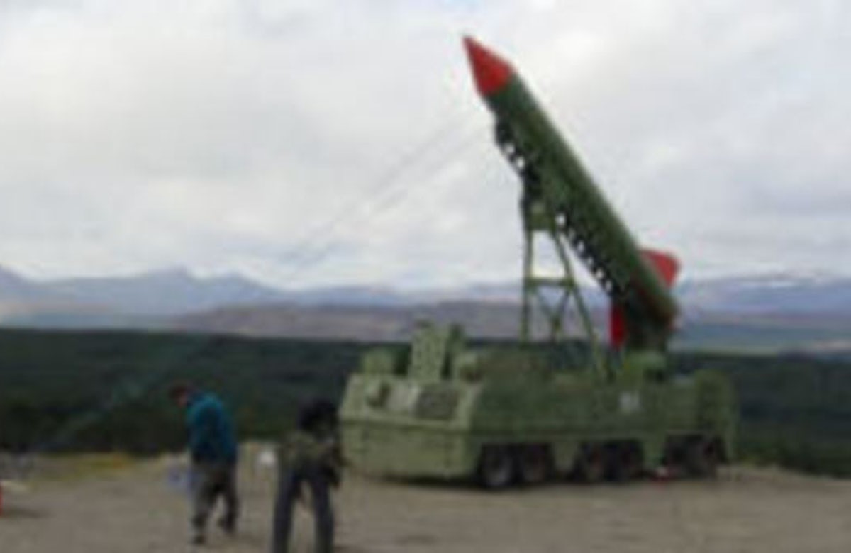 Peres: Syria is arming Hezbollah with Scud missiles