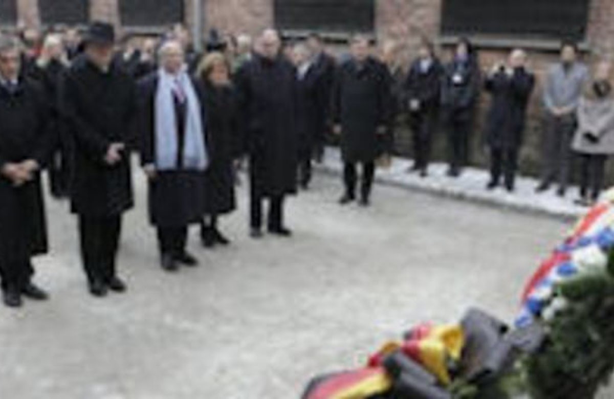 Lauder accompanies German president for Holocaust remembrance in Auschwitz