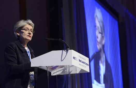 UNESCO chief strongly defends Jewish historical link to Jerusalem at WJC assembly in New York